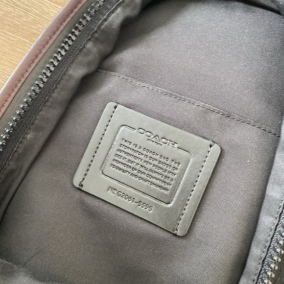 Coach Edge Pack - Picture 4 of 5